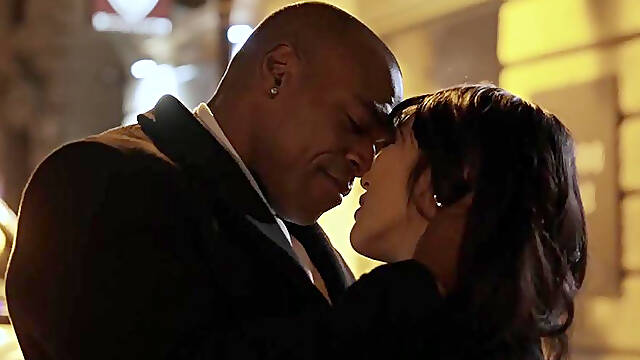 Emiri Momota( Sultry Beauty Emiri Gets A BBC Ride) N3jw