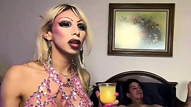 Shemale tranny amateur anally fucked by this lulcky guy