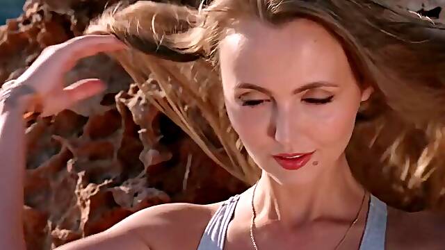 Blonde Kelly Takes Anal in Birthday Threesome with BFF Sia