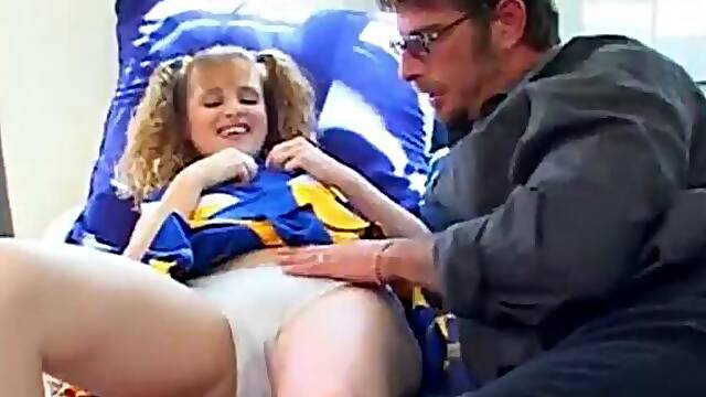 Sweet cheerleader Molly: Blowjob, Doggy Cowgirl Porn