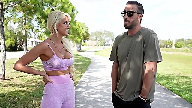 Horny Fit Blondie Bree Brooks Picks Up A Hunk On Her Morning Run