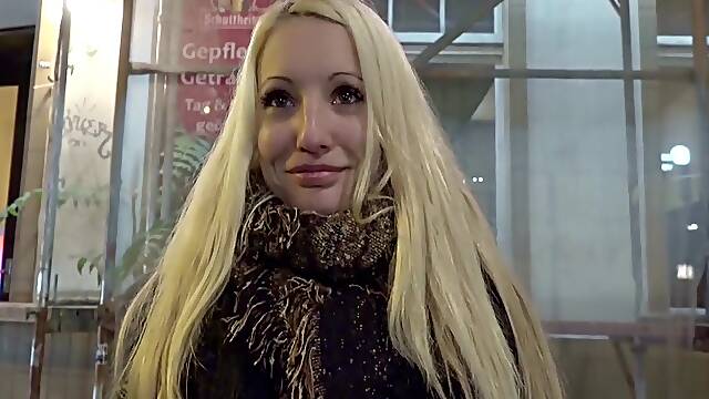 Hot Teen 18+ Talk Into Anal Fuck At Model Casting