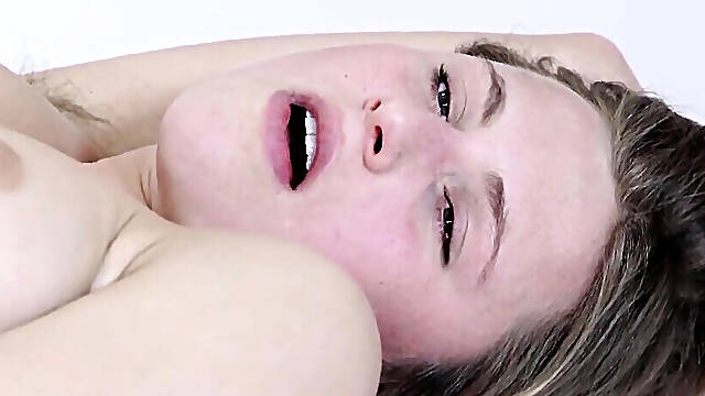 Ersties - First Time Sex: Lindsey