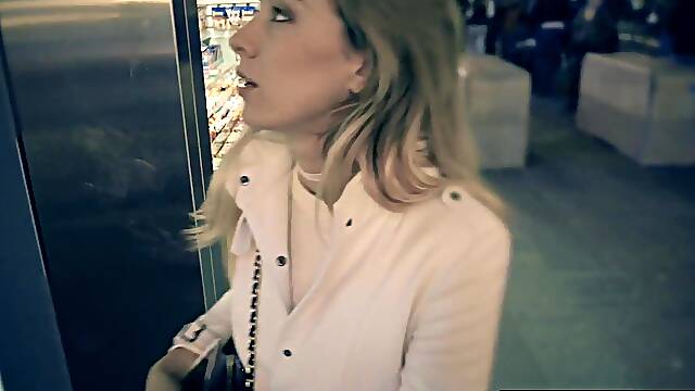 BLACKEDRAW NYC Teen Fucks The Biggest BBC in The World