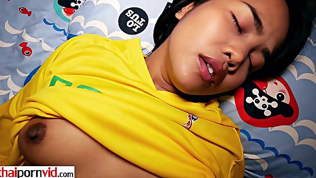 Skinny amateur Thai teen Lily Koh playing with her BFs saturated balls