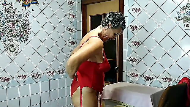 MILF director shoots herself for hot videos