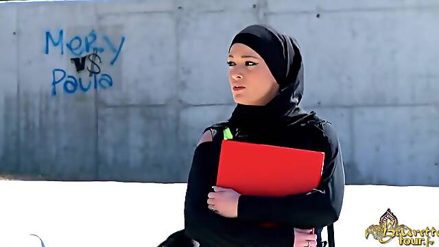 Beurettetour - Yasmine Adjaziera In Fhd