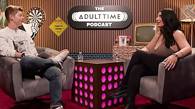 Sarah Arabic: Penis Positivity, Tumblr Porn, & Rage Bait - the Adult Time Podcast