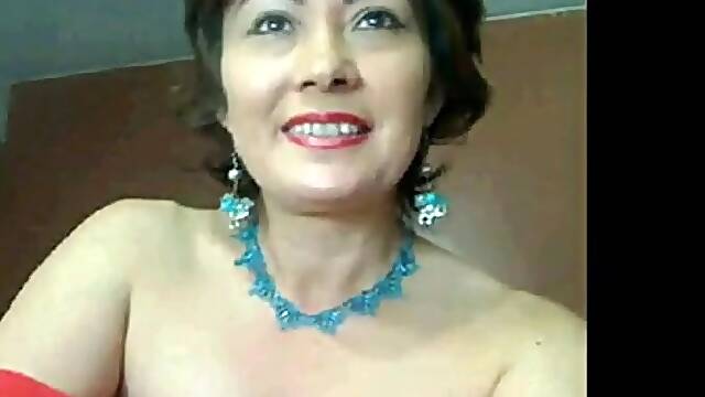 Horny mature opens her legs for a skillful lover's