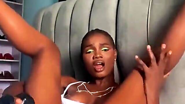 I Like Watching Myself on Camera Getting Nasty with My Massive Dido