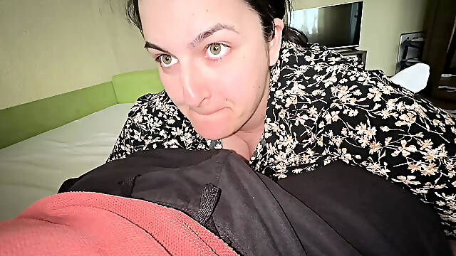 Uncut stranger fuck my pink pussy and mouth before my husband come home ! Maybe next time he will fuck my ass , too !