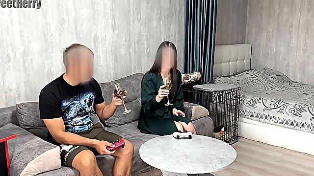 I seduced my buddy into an personal image, she couldn’t resist and fucked me at home