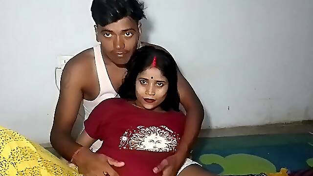 Indian Bhabhis spouse caught her twat and gulped her milk