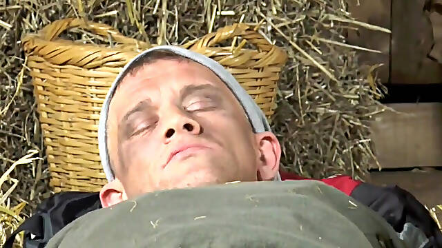 Pussy fucking pussy licking in 69 position...farm sex