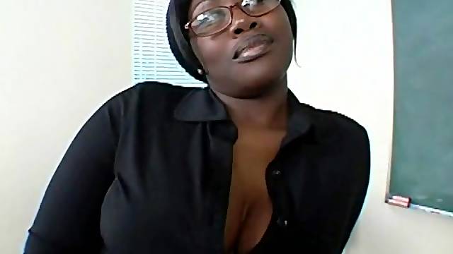 Coal Nathan Threat slamming the cunt of an ebony fatty Decollector