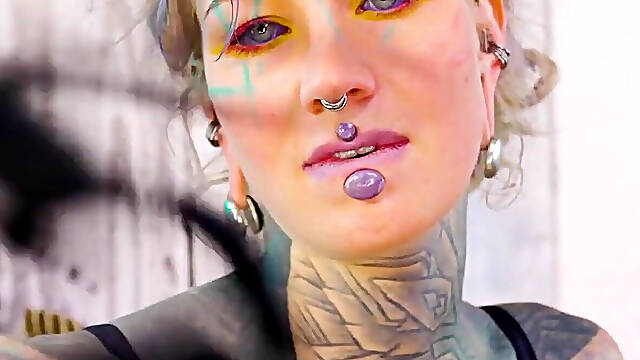 Anuskatzz Dominate Morea Black and Fuck Her with Fuck machine