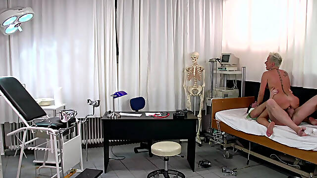 Blonde MILF Double Penetration Doctor Exam Fuck