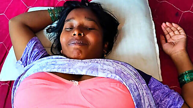 Young Devar Bhabhi Sex Video - Devar Apni Chhoti Bhabhi Ko Nanga Karke Chod Raha He Bhabhi Aaj Bahot Happy He- Aunty Sex Hindi.