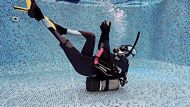 Scuba Agent Lucy Returns: Accidental Activation