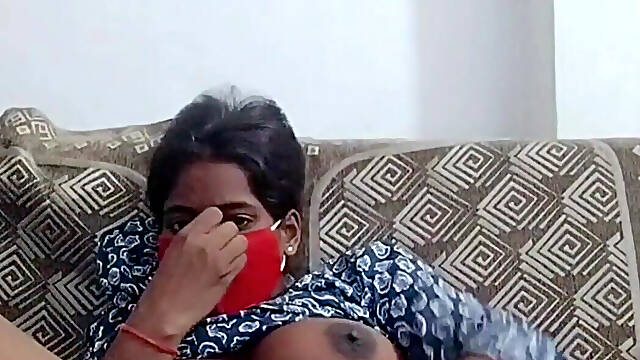 Desi Indian GF Hard Pussy Fingering and Clit Rubbing with Loud Moaning Orgasm. His Magic Finger Always Make Me Unctrolled