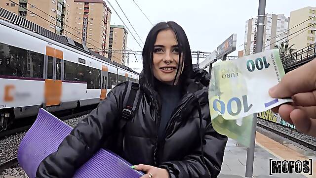 Hot outdoors video of stunning Maria Wars riding a hard dick